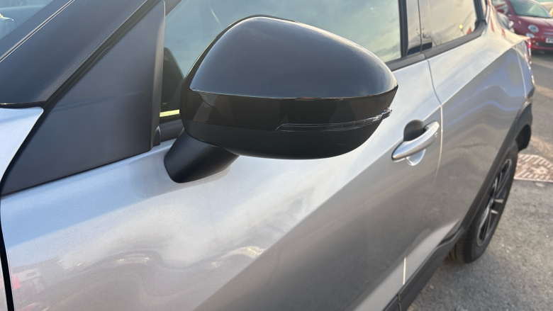 Nissan Juke 1.0 DiG-T N-Connecta 5dr Petrol Hatchback